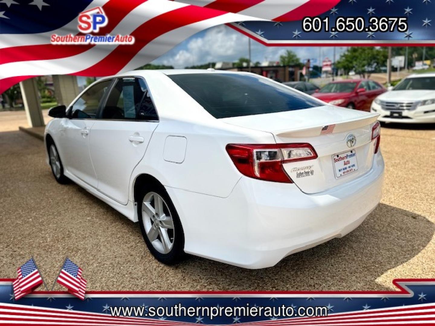 2013 WHITE TOYOTA CAMRY SE; LE; XLE (4T1BF1FKXDU) , located at 922 W. Beacon St., Philadelphia, MS, 39350, (601) 650-3675, 32.770447, -89.127151 - Photo#3